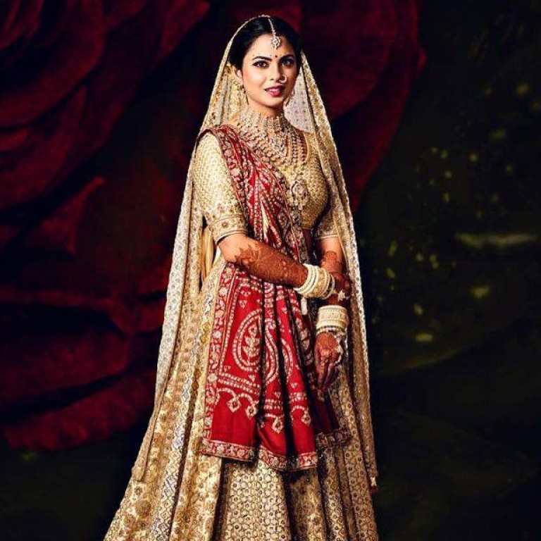 33+ Best Bridal Gowns & Sparkling Princess Gowns With Train Spotted On Indian  Brides! — Wish N Wed | by Wish N Wed | Medium