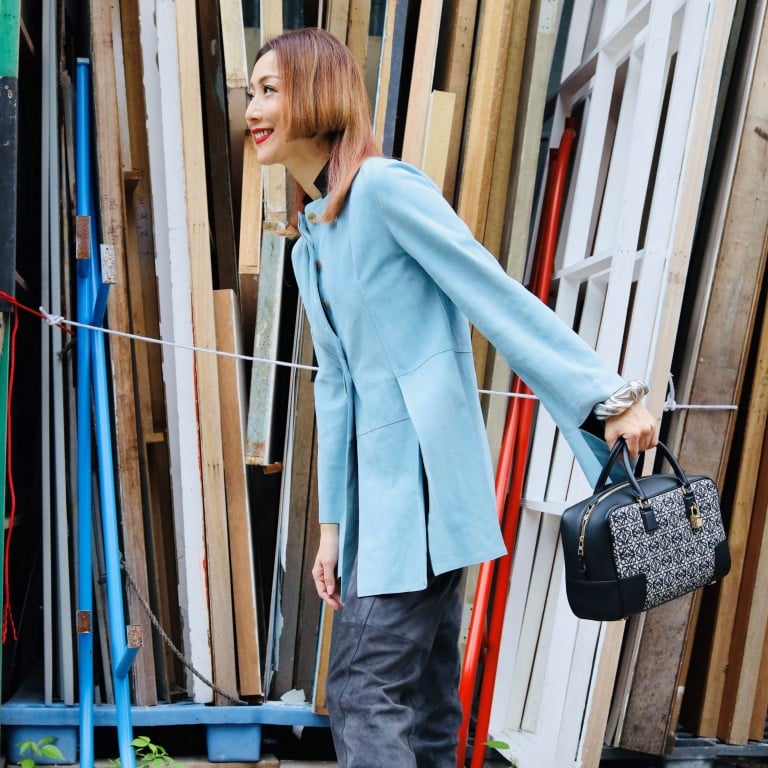 Hong Kong celebrity Sammi Cheng stylishly rocking the era-defining Loewe Amazona. Photos: Loewe