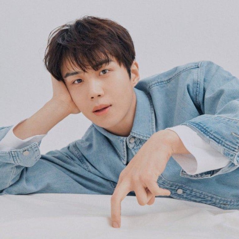 Kim Seon-ho is gaining more recognition for his skills as an actor in Netflix’s Hometown Cha-Cha-Cha. Photo: allkpop.com