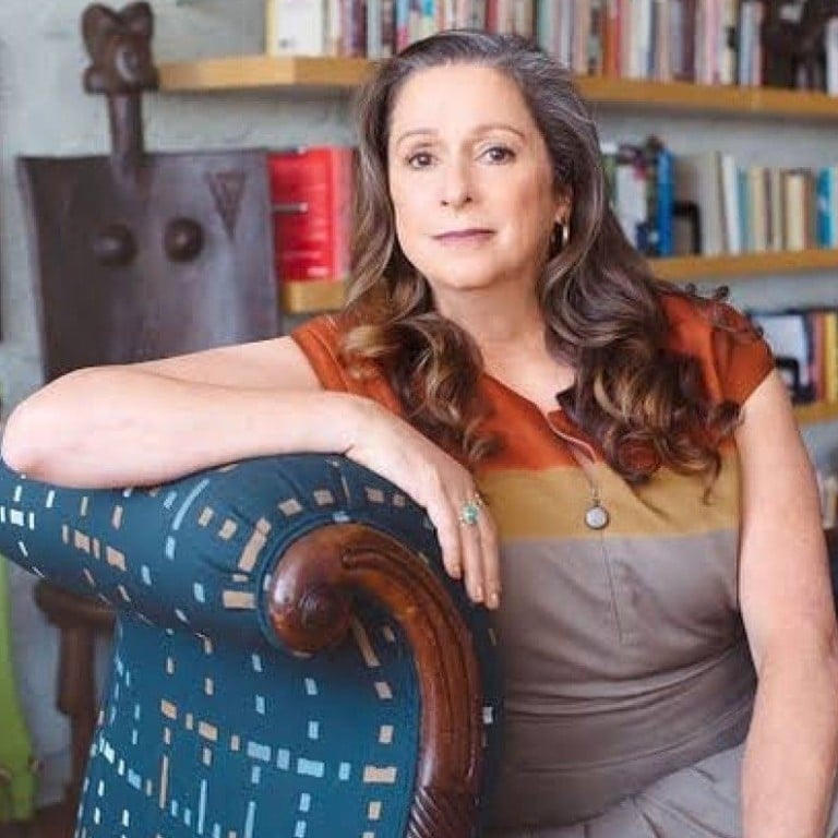 Meet Walt Disney’s grandniece, Abigail Disney. Photo: @julianaholandabrasil/Instagram