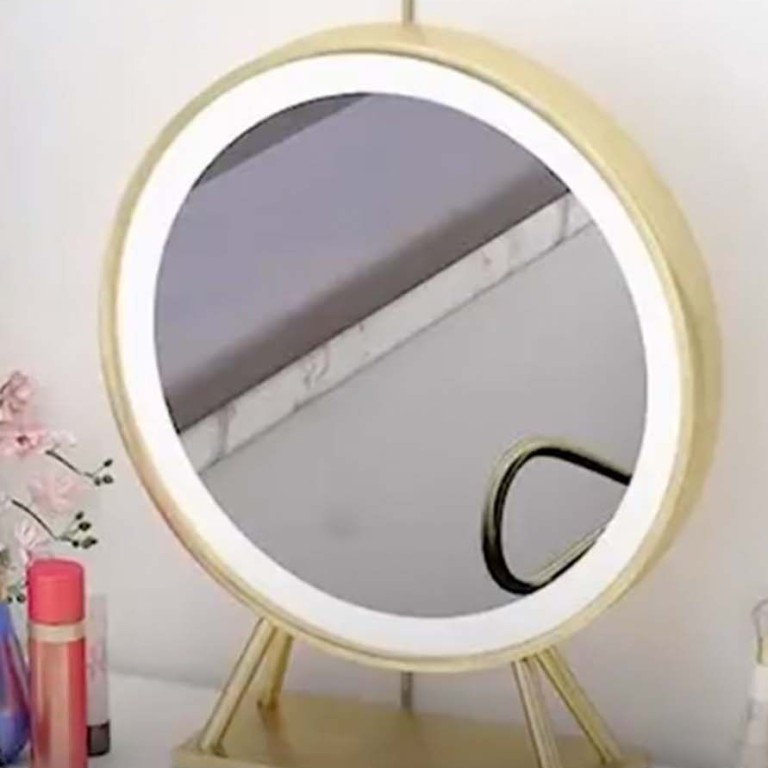 Man In China Giving Cam Make, Vanity Girl Light Up Mirror Episode