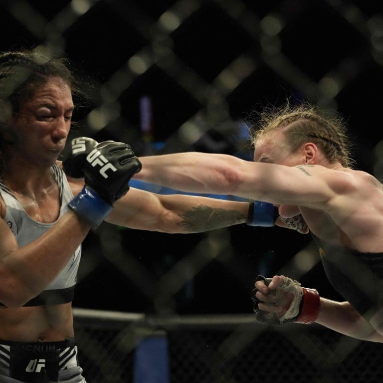 その他 UFC Champions 2015 Joanna Jedrzejczyk 2015 Topps UFC Champions - Joanna Jedrzejczyk #FA-JJ for