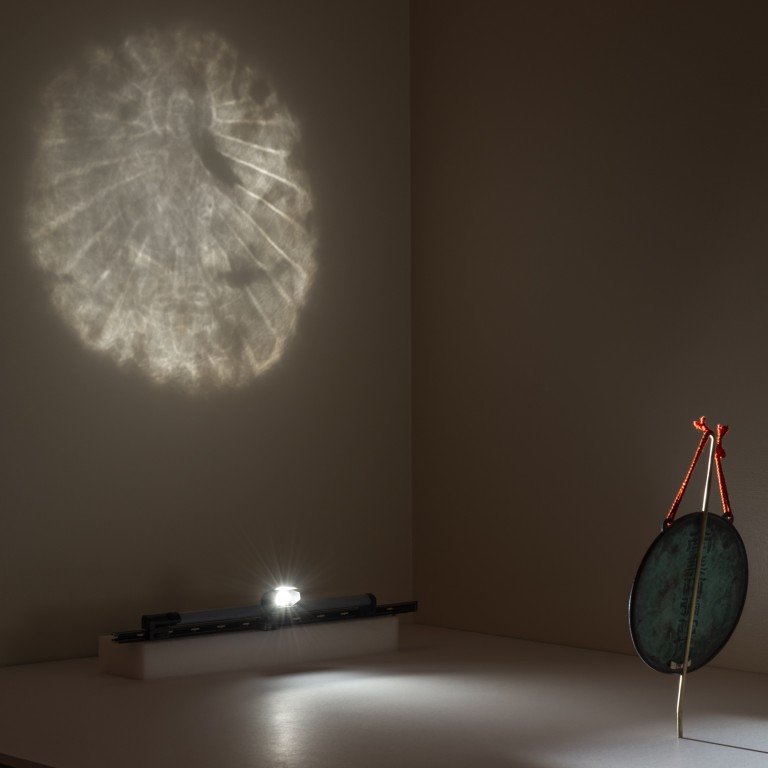 A stunning 16thcentury Chinese ‘magic mirror’ was found in a US art