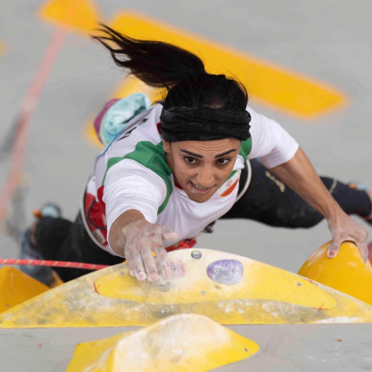 Iranian Climber Elnaz Rekabi Greeted As Hero After Competing Without ...