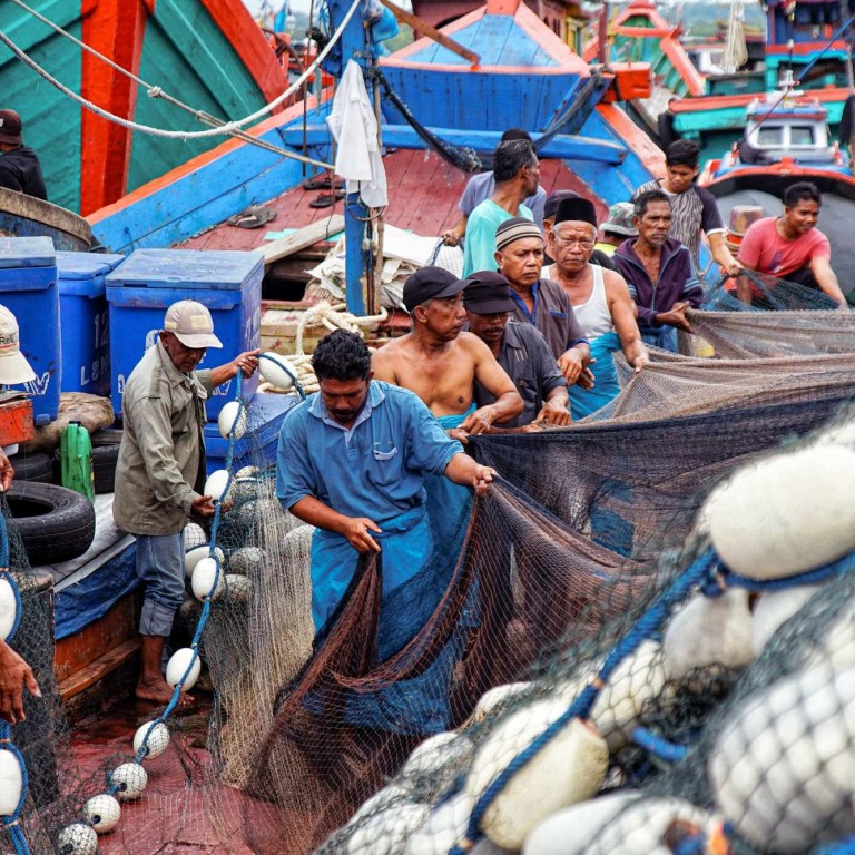 Jakarta Indonesia October 2022 Residents Fishing Stock Photo 2220170329