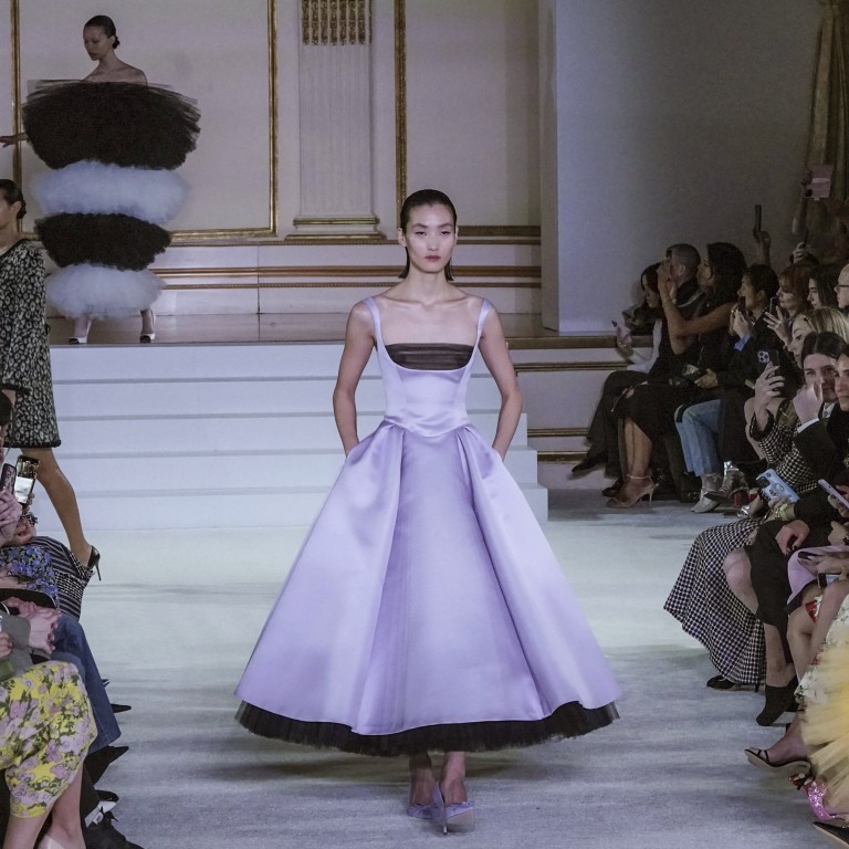 New York Fashion Week 2023: Carolina Herrera brings romance and grandeur from Wes Gordon at the Plaza Hotel, with Cinderella dresses and Empress Elisabeth of Austria-inspired designs | South China Morning Post New York Fashion Week 2023: Carolina Herrera brings romance and grandeur from Wes Gordon at the Plaza Hotel, with Cinderella dresses and Empress Elisabeth of Austria-inspired designs | South China Morning Post