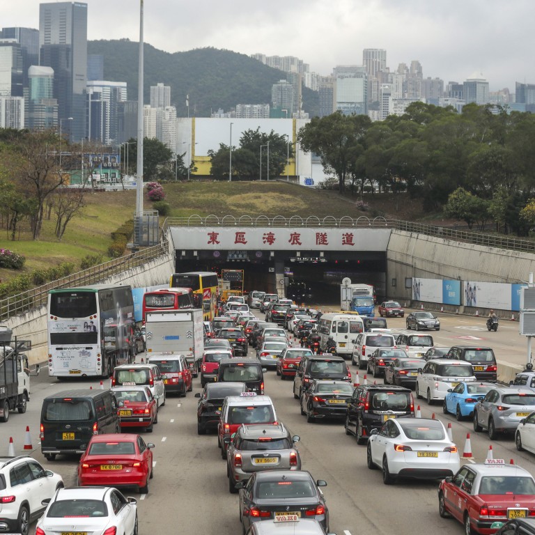 How can drivers avoid peak prices at Hong Kong’s new crossharbour