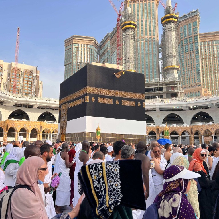 Pilgrims perform final rituals in Mecca, Saudi Arabia before heading to ...