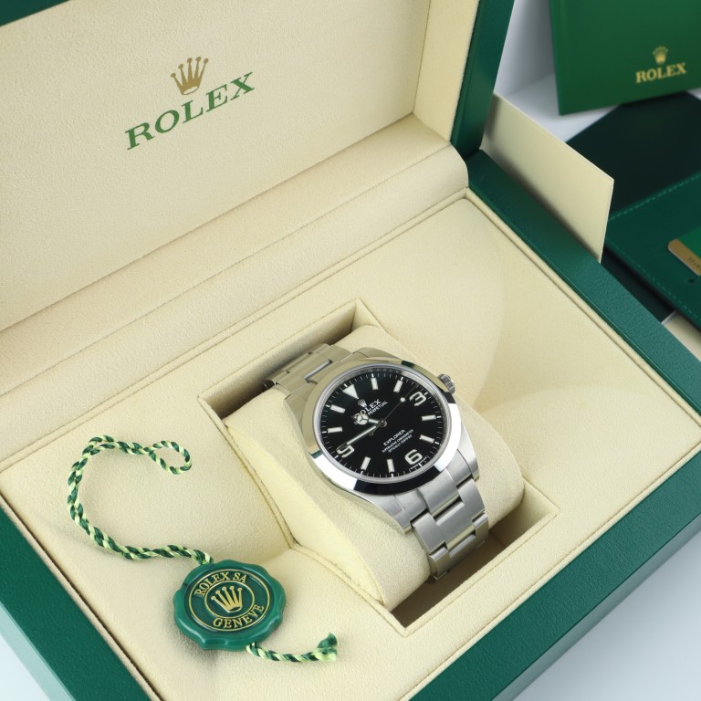 Inside Rolex certified pre-owned watches' hefty premiums: less popular  timepieces like the Date, Datejust and Air-King have steeper mark-ups – but  the highly coveted Daytona remains roughly the same
