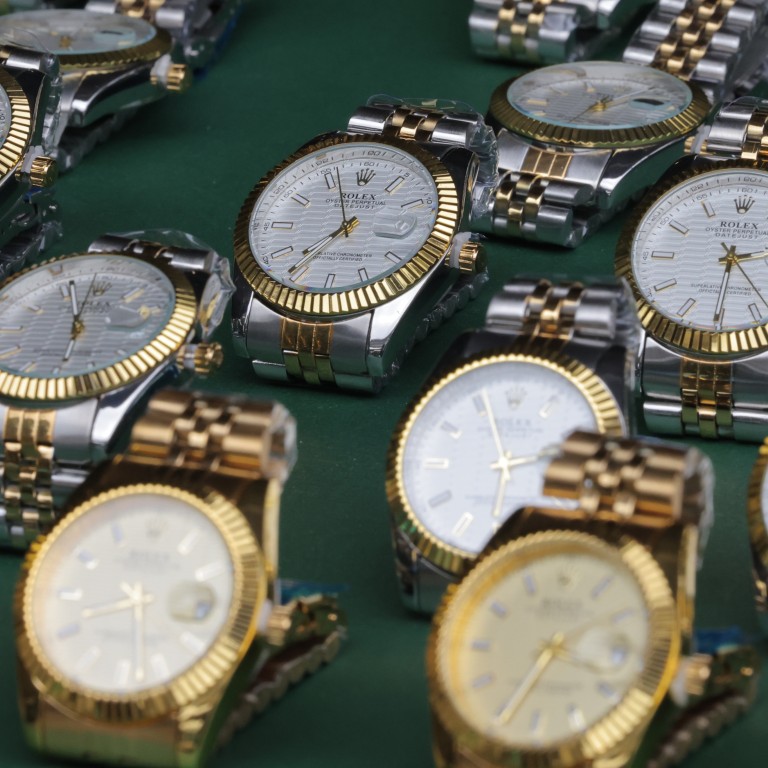 How to identify a fake watch - Quora