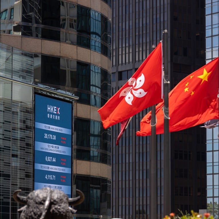 Hong Kong Stocks Retreat As Chinese Lenders Slip While Losses In ...