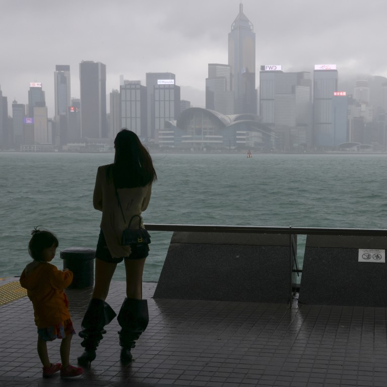 Hong Kong issues No 1 typhoon warning as Haikui nears; billions of ...
