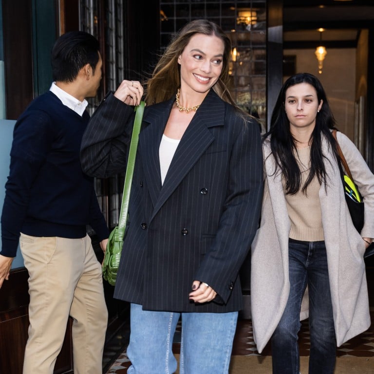 Margot Robbie is seen in Tribeca on November 16, in New York City, looking chic in Bottega Veneta. Photo: GC Images