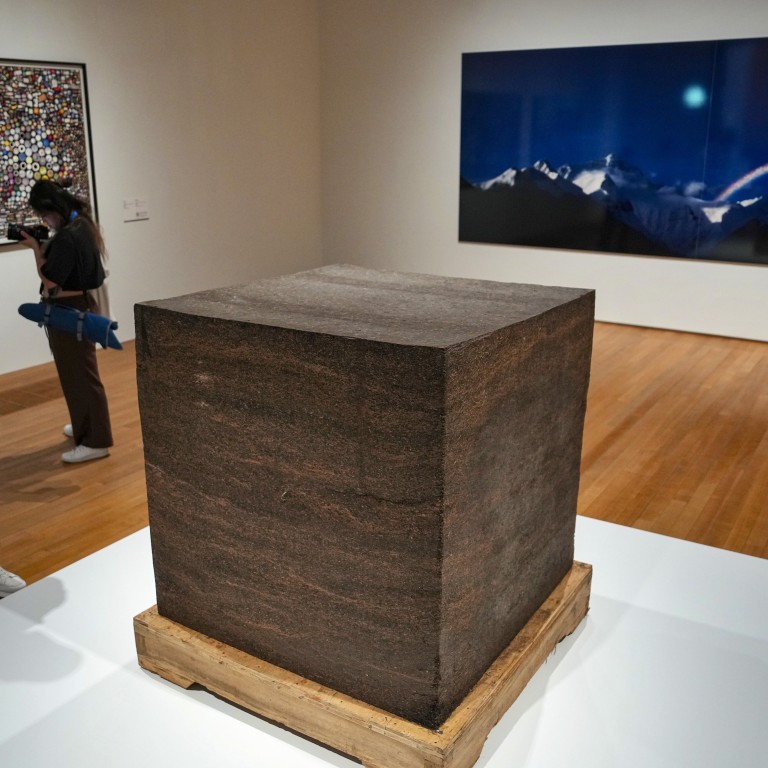 Work By Dissident Mainland Chinese Artist Ai Weiwei To Go On Show In ...