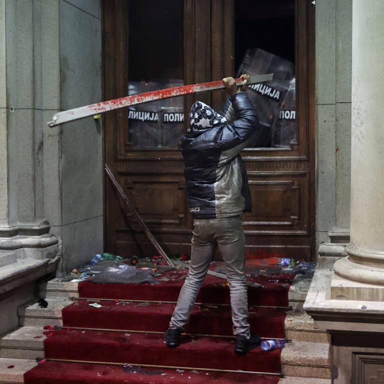 Serbia Police Fire Tear Gas At Election Protesters Threatening To Storm ...