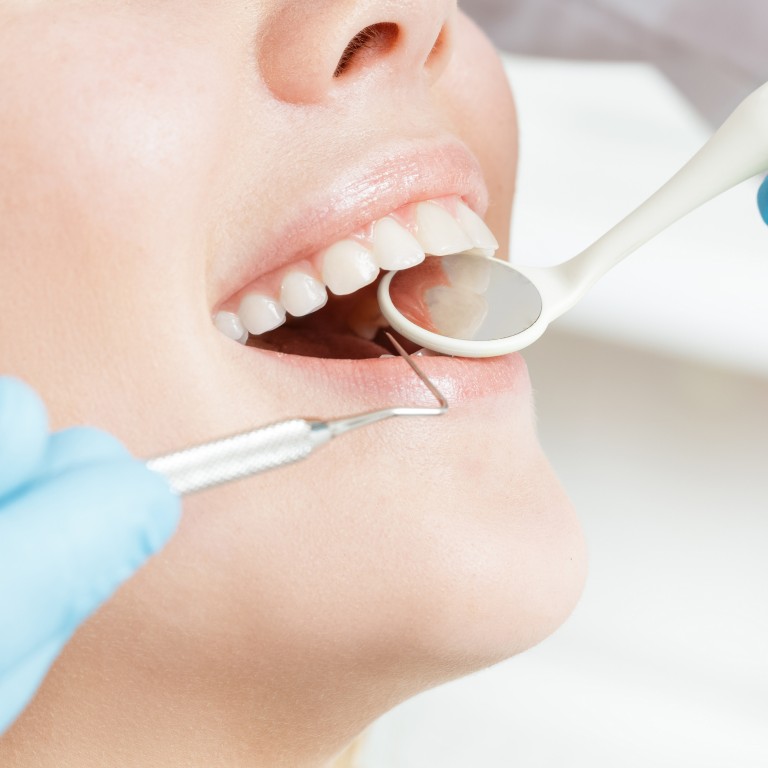 US patient sues dentist for performing 8 crowns, 4 root canals and 20