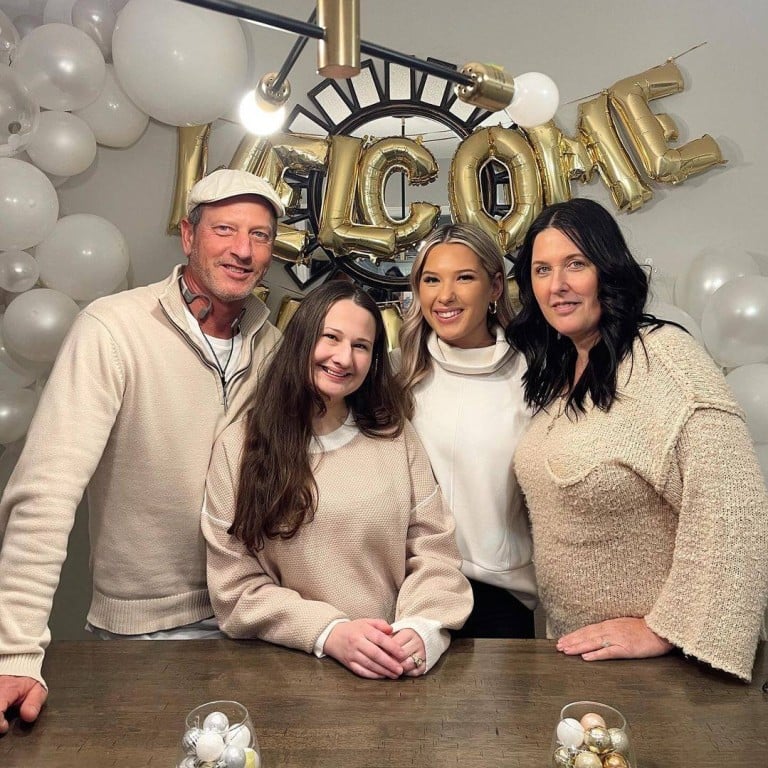 Gypsy Rose Blanchard (centre left) with her remaining family, including dad Rod, half-sister Mia and stepmum Kristy, after being released from prison. Photo: @mia.blanchard/Instagram
