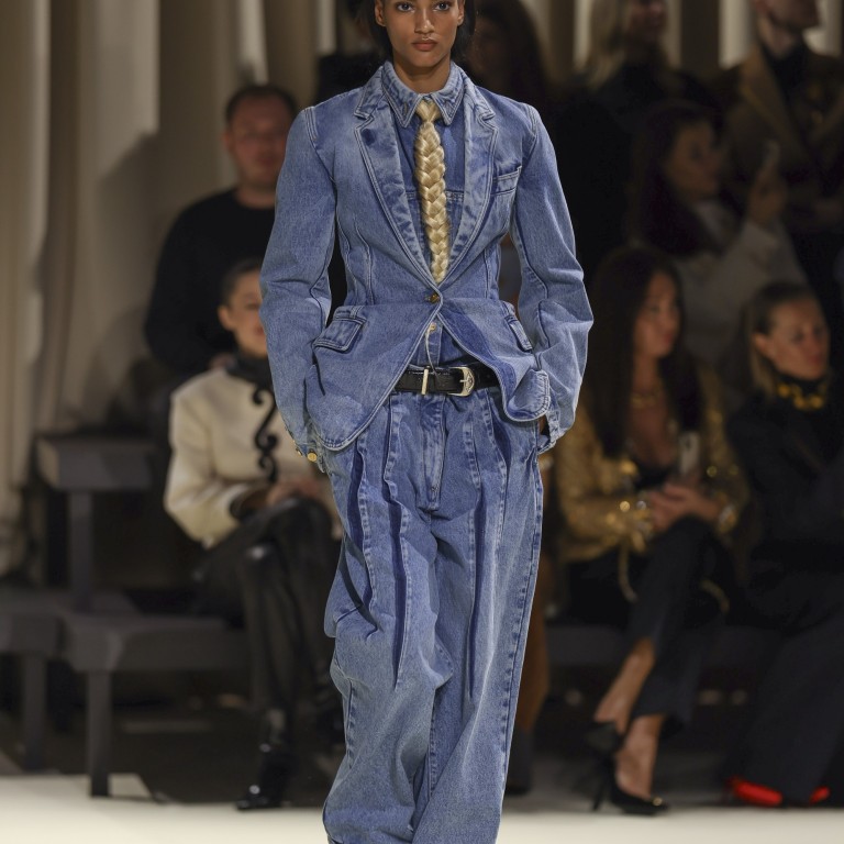 ＦＡＳＨＩＯＮ　ＳＨＯＷ ＰＡＲＩＳ-ＭＩＬＡＮ-ＮＥＷ　ＹＯＲＫ-ＬＯＮＤ ２０１０-２０１１　ＡＵＴＵＭ /ＧＡＰ（大型本） gap COLLECTIONS - TOブックス オンラインストア