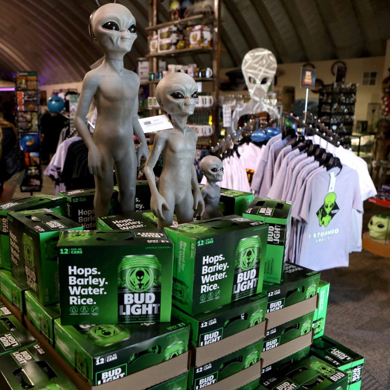Alien Posting Pentagon quashes conspiracy theories, says no evidence of secret US ...