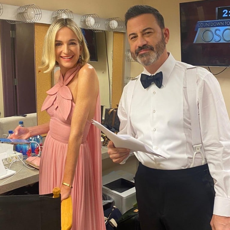 Who is Jimmy Kimmel's TV writer wife Molly McNearney? Jimmy Kimmel Live!'s  executive producer works on the Oscars and Emmys, is pals with Jennifer  Aniston, and shares 2 kids with the talk