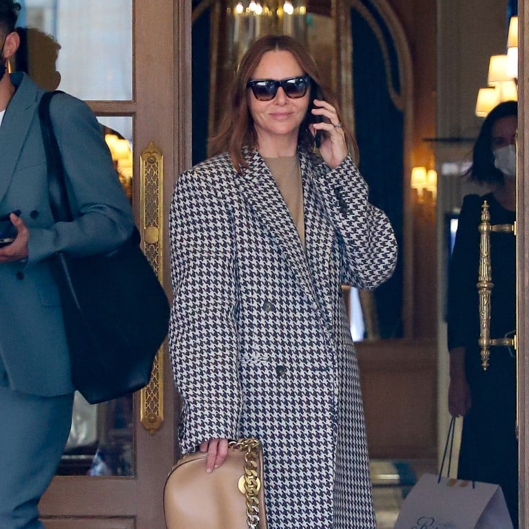 Fashion designer Stella McCartney is seen leaving the Ritz hotel in October 2021 in Paris, France. Here’s how you can channel the same look. Photo: GC Images