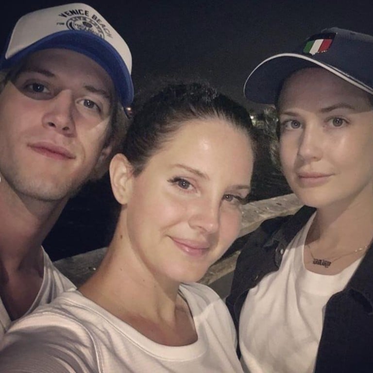 Singer Lana Del Rey grew up with her siblings Caroline and Charlie. Photo: @ldr_fans/Instagram
