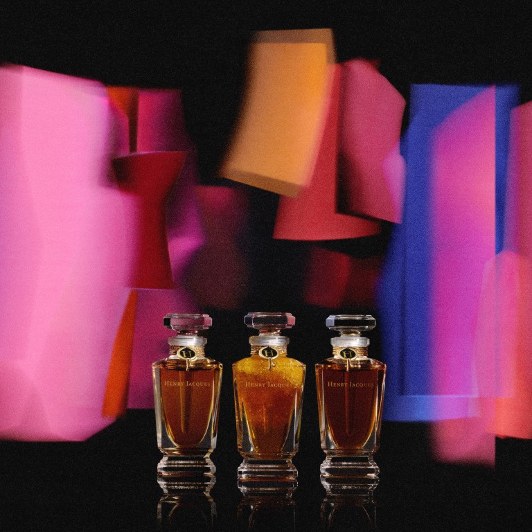 Henry Jacques has harvested the Rose de Mai, grown on its own land, to make 500 sets of exclusive scents: Rose Soleil, Rose Très Rose and Rose Azur