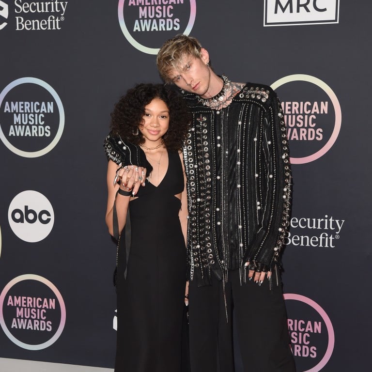 Casie Colson Baker and Machine Gun Kelly at the 2021 American Music Awards. Photo: Getty Images