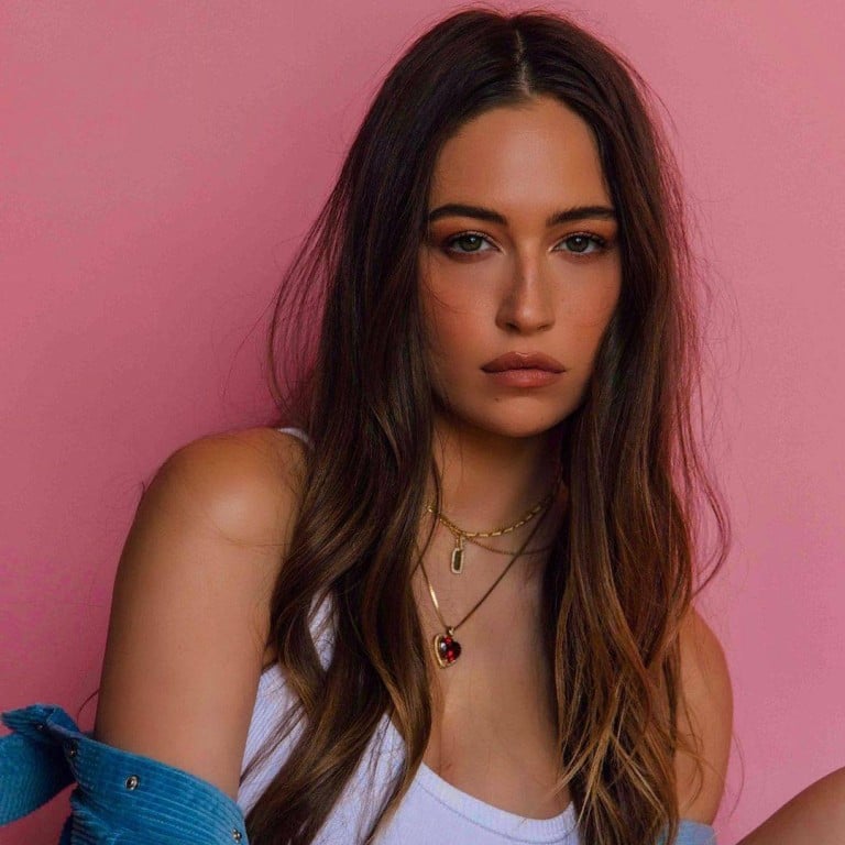 British model and actress Elsie Hewitt is a foodie and humanitarian. Photo: @elsie/Instagram