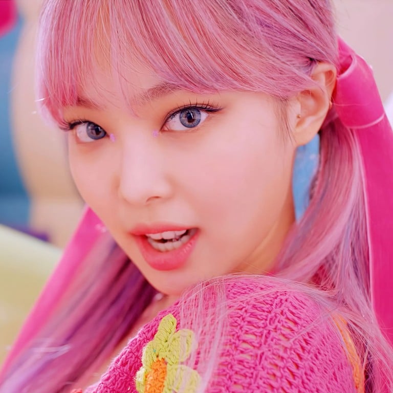 Jennie from Blackpink is one of many K-pop stars who wear coloured contact lenses – read on for tips on which type and colour will suit you best. Photos: Handout