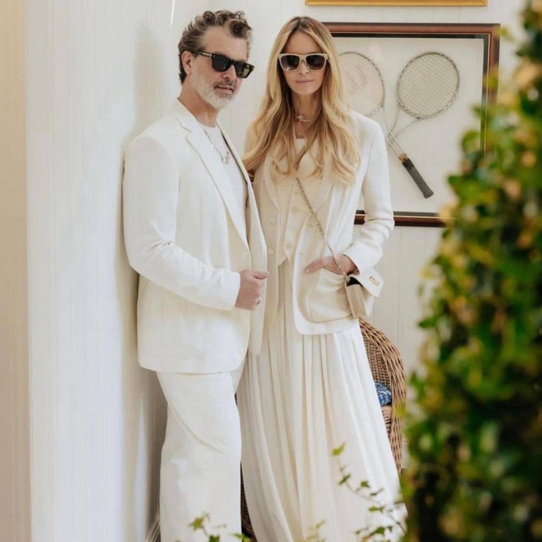 Meet Elle Macpherson’s American guitarist and singer-songwriter boyfriend, Doyle Bramhall II, who’s worked with Elton John, Sheryl Crow and Questlove. Photo: @ellemacpherson/Instagram