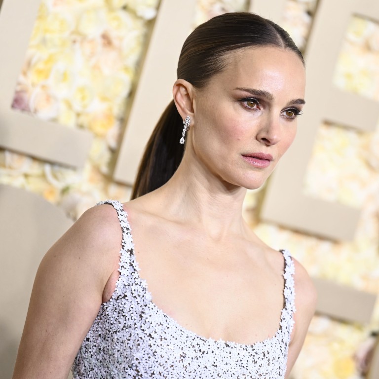 Natalie Portman wearing platinum jewellery at this year’s Golden Globe Awards. Photo: Getty Images