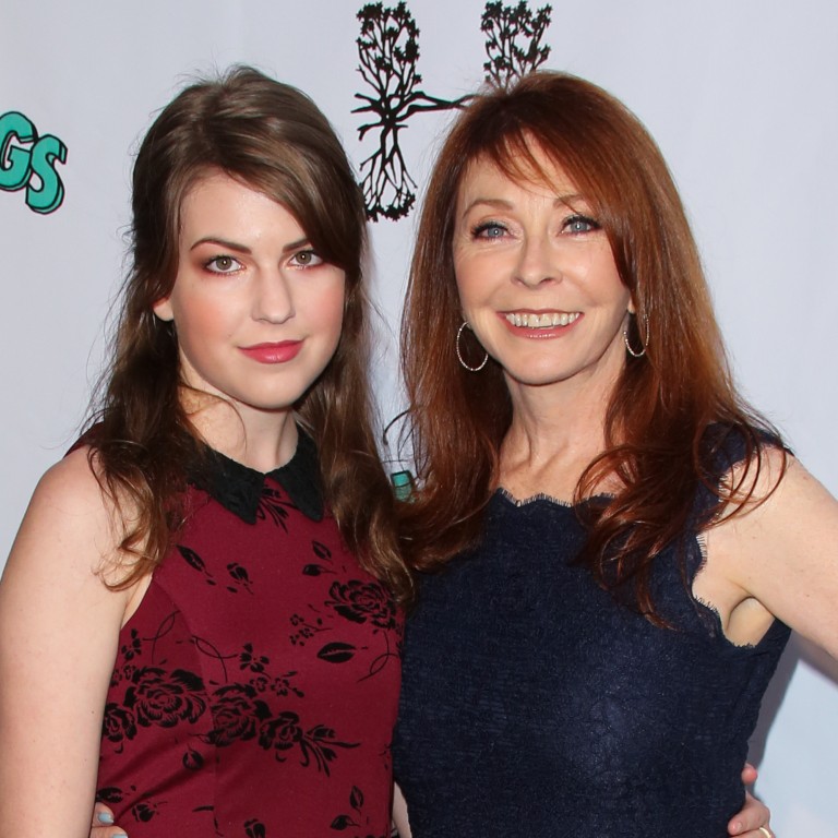 Meet Elvira’s daughter Sadie Pierson: the Mistress of the Dark just called out Ariana Grande and endorsed Kamala Harris – her daughter used to dress as her character and now avoids the spotlight. Photo: Getty Images