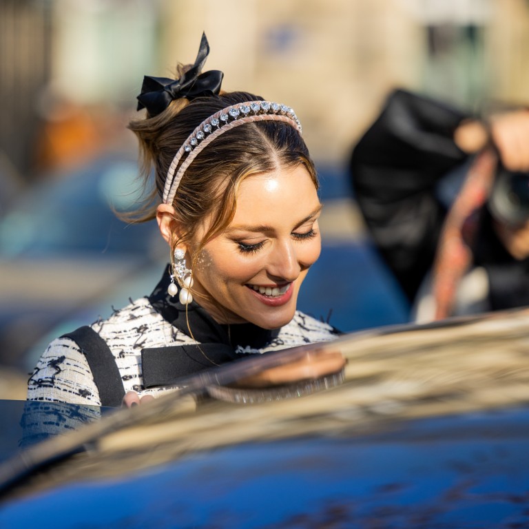 American model and socialite Olivia Palermo in a headband during Paris Fashion Week in 2023. Photo: Getty Images