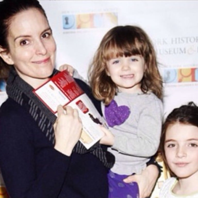 Meet Tina Fey’s funny teenage daughters, Alice and Penelope – who weighed in on the Mean Girls reboot and have variously appeared in mum’s shows 30 Rock and Girls5eva. Photo: @30rock_fan/Instagram