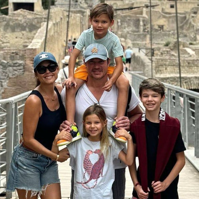 Meet Vanessa and Nick Lachey’s three adorable children – who didn’t consider Dad cool until his Masked Singer win. Photo: @nicklachey/Instagram