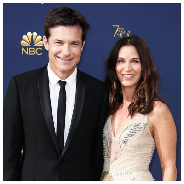 Meet Jason Bateman’s talented wife, Amanda Anka she produced The(01)
