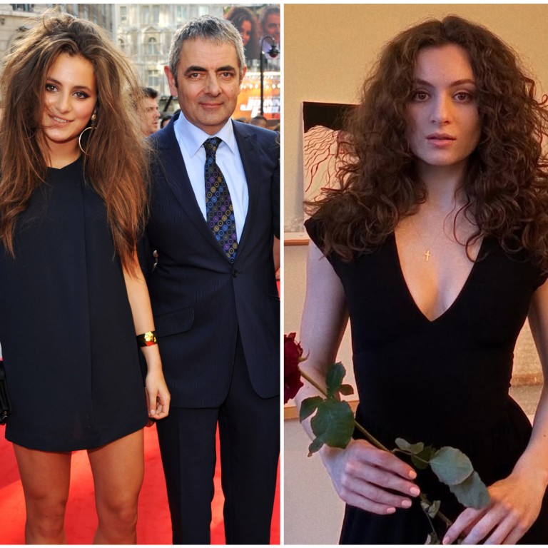 Meet Rowan Atkinson’s glamorous singer-artist daughter, Lily Sastry. Photos: @lilisastry/Instagram; Getty Images