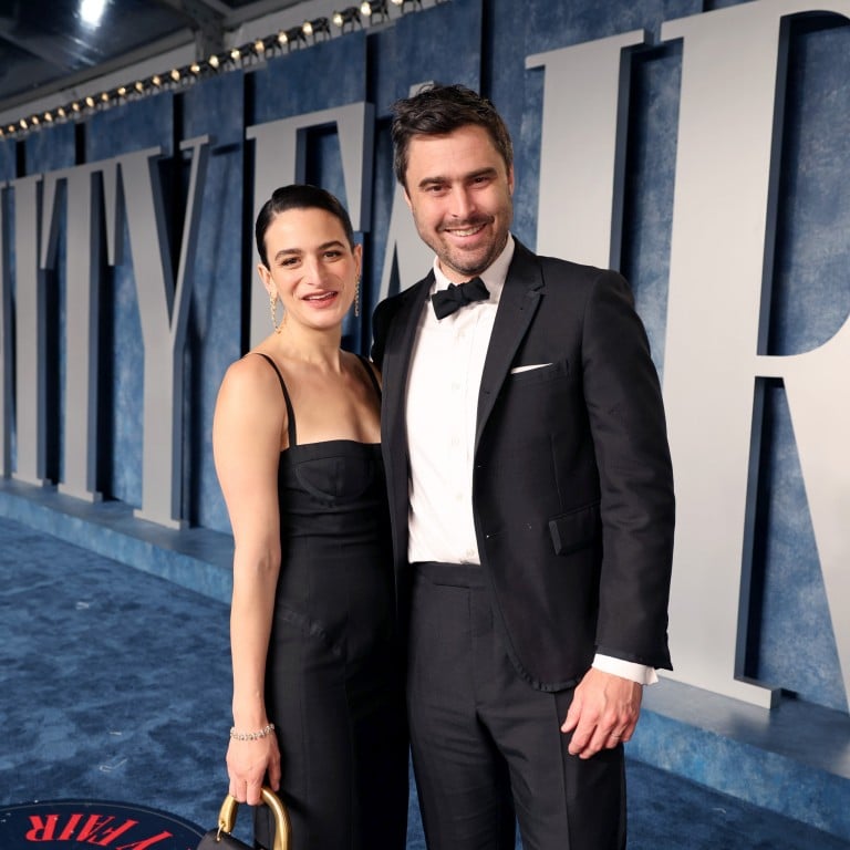 Jenny Slate and Ben Shattuck at the 2023 Vanity Fair Oscar Party in Beverly Hills, Los Angeles. Photo: Getty Images