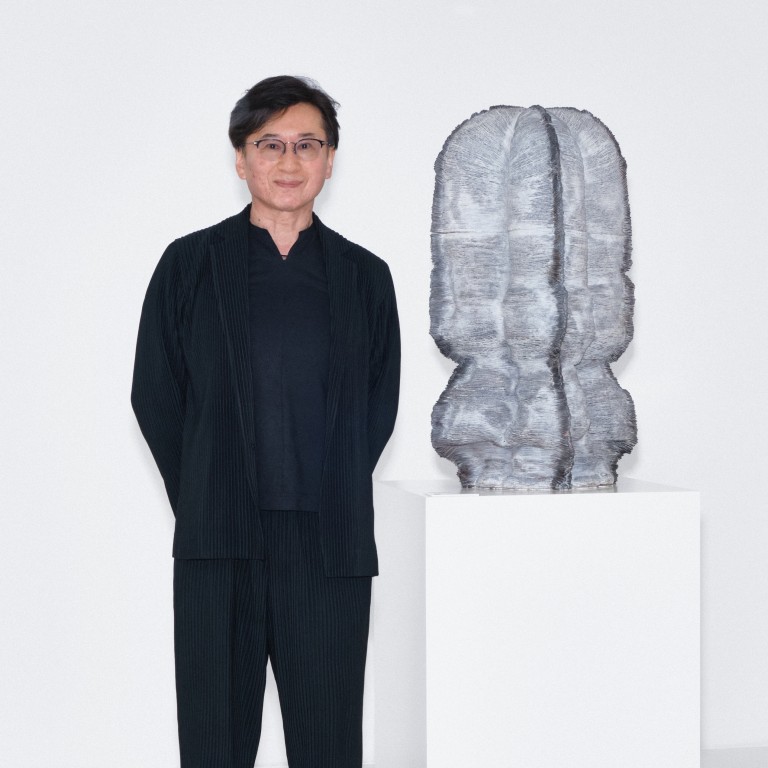 Japanese sculptor Kunimasa Aoki has won the 2025 Loewe Foundation Craft Prize for his terracotta work Realm of Living Things 19. Photo: Handout
