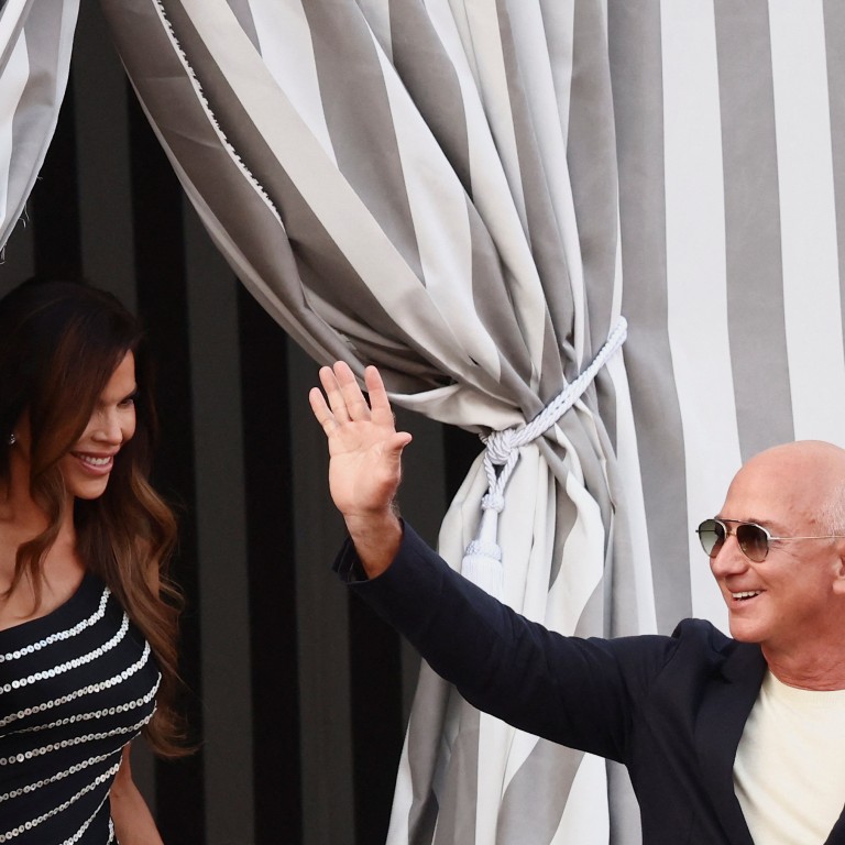 Amazon founder Jeff Bezos and Lauren Sánchez leave the Aman Venice hotel, ahead of their expected wedding, in Venice, Italy, on June 25. Photo: Reuters