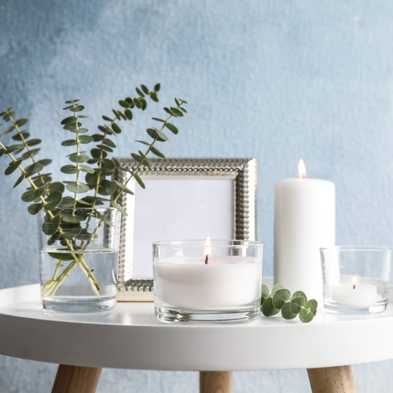 Throughout the year, many people use candles to add atmosphere and pleasant aromas to the home. Photo: Shutterstock