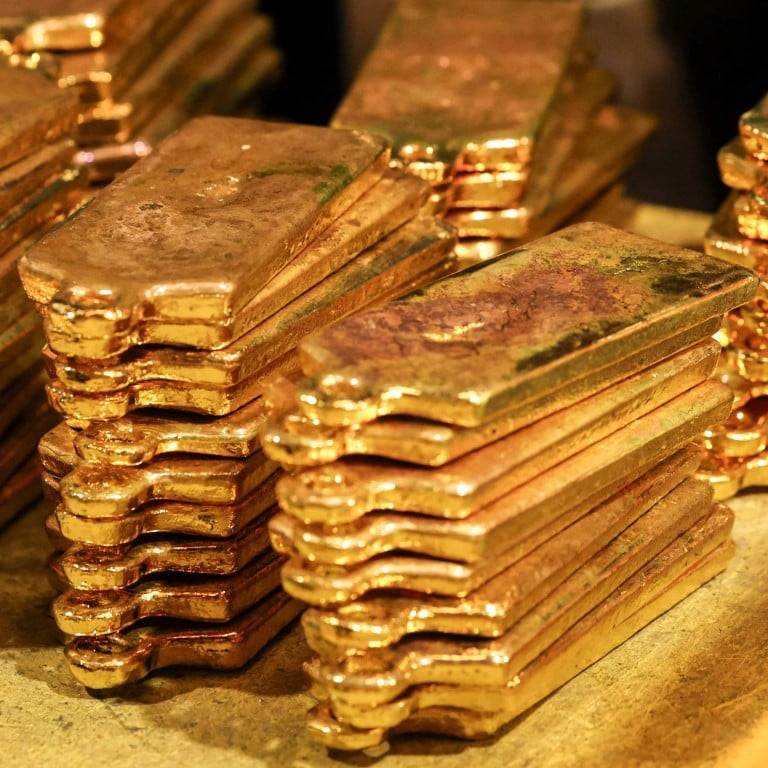 Gold prices surged past US$4,500 per ounce amid rising global conflicts and Fed cuts. Photo: AFP