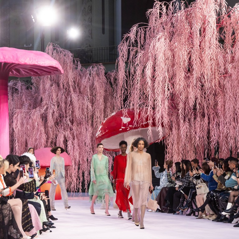 Matthieu Blazy presented an exquisite show for Chanel during Paris Haute Couture Week on January 27. Photo: EPA