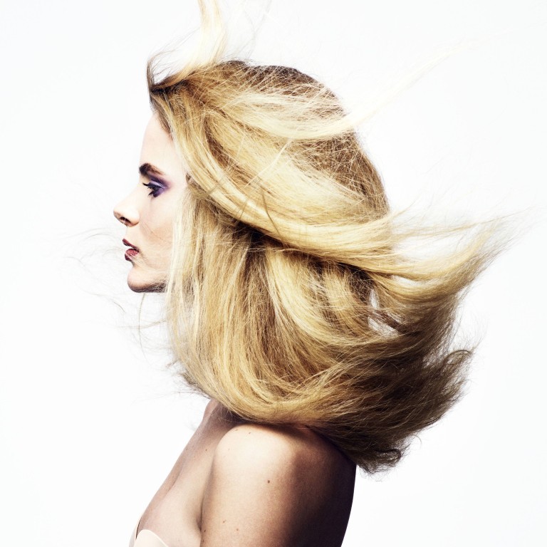 Pay close attention to the products you use to prevent your hair from going out of control in summer. Photo: Trunk Archive