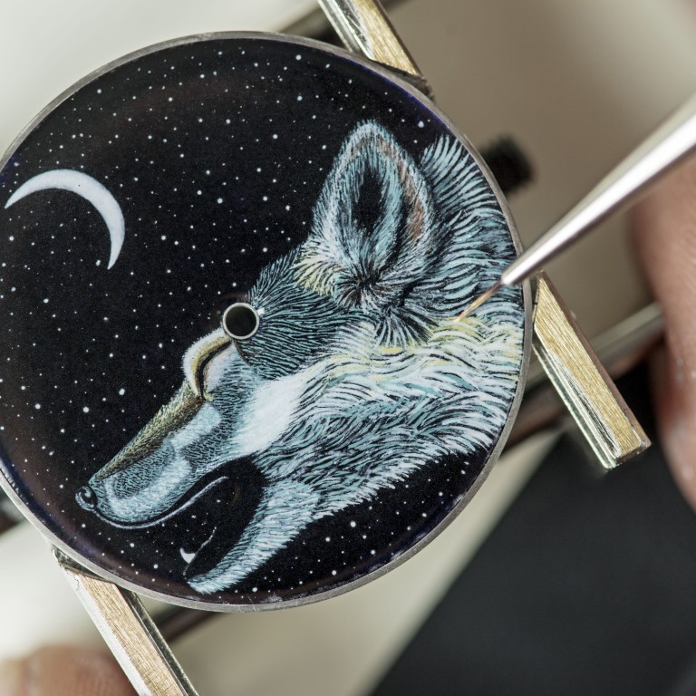 The handpainted dial of the Arceau Awooooo watch.