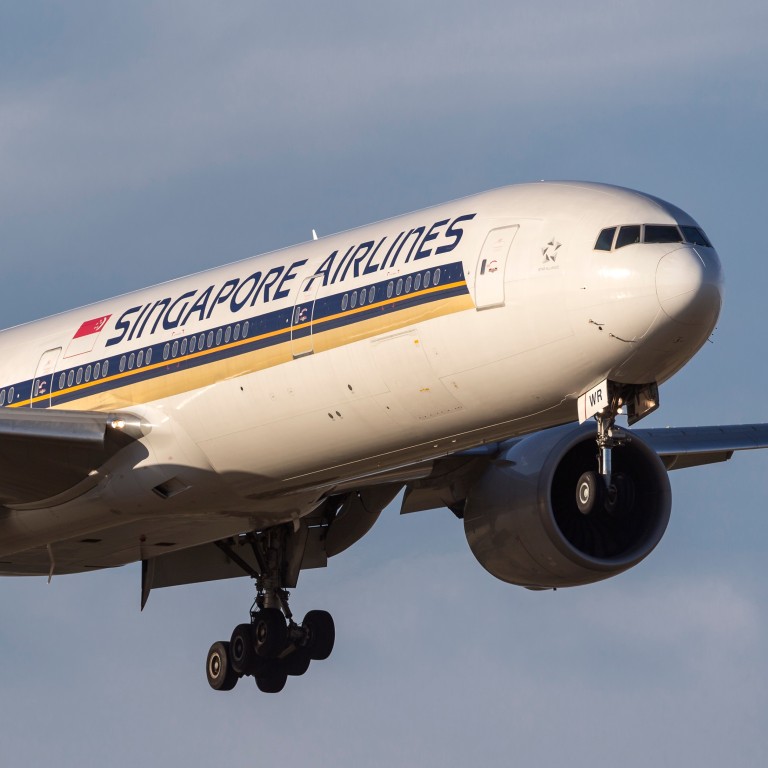 singapore airlines left item on plane