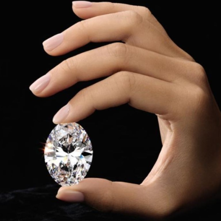 This 88.22 carat-diamond was auctioned by Sotheby’s Hong Kong and sold for US$13.8 million.