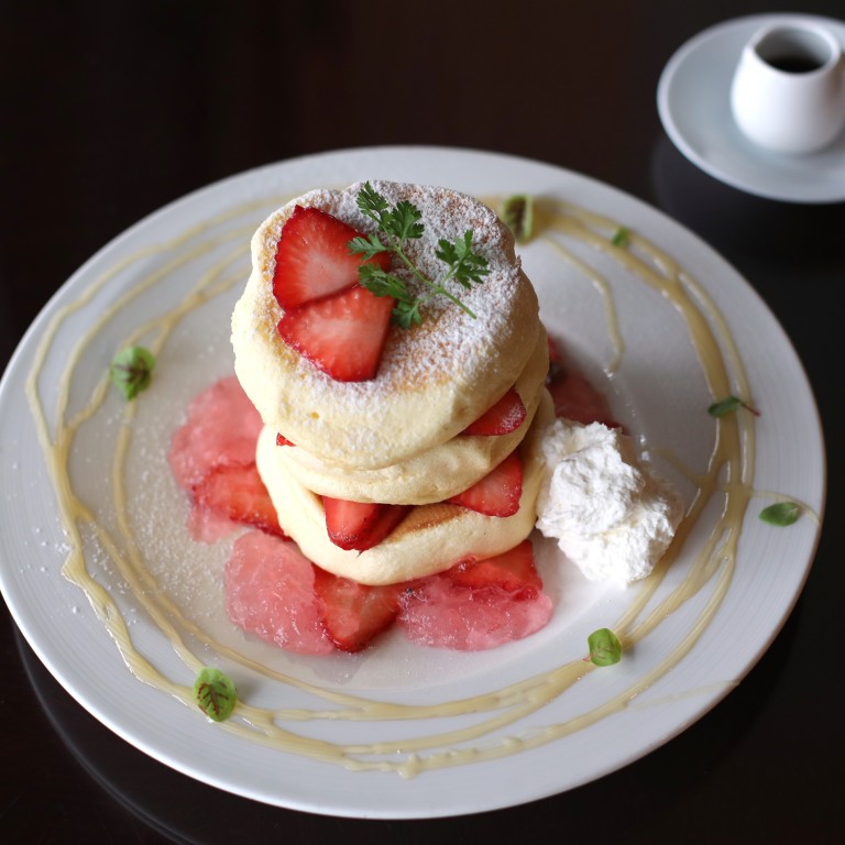 The Birthday Tower is available at Kowloon Shangri-La’s Lobby Lounge between 8pm and 11pm. Photo: Xiaomei Chen