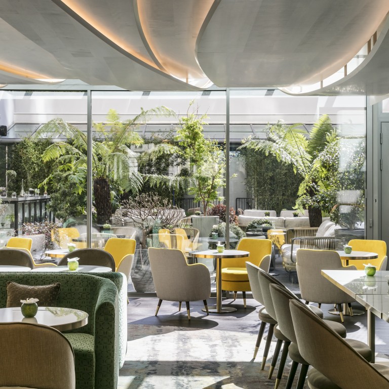 Hotel du Collectionneur’s restaurant offers the best in fine dining and drinking.